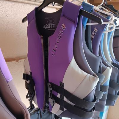 3 LIFE VESTS (YOUTH LARGE, LADIES XX LARGE & LADIES LARGE)