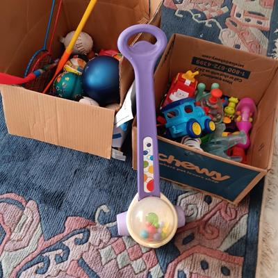 MANY TOYS FOR THE TODDLERS