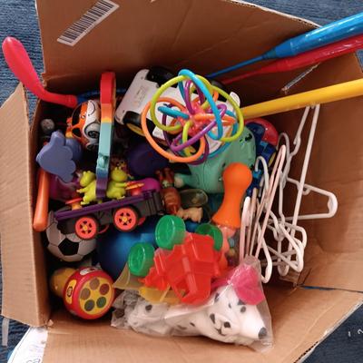 MANY TOYS FOR THE TODDLERS