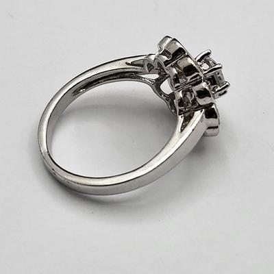 Sparkly Floral Ring & Silk Jewel Box