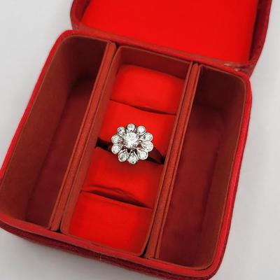 Sparkly Floral Ring & Silk Jewel Box