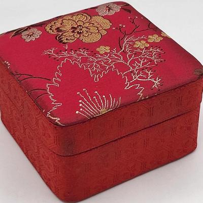 Sparkly Floral Ring & Silk Jewel Box