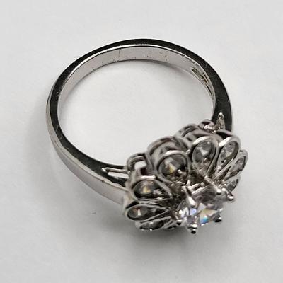 Sparkly Floral Ring & Silk Jewel Box