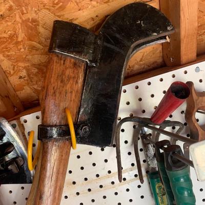 Large Lot - Heavy Duty Axe Lot