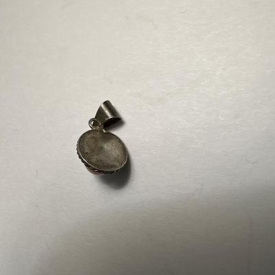 Pearl pendant- not stamped