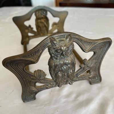 Antique Book Ends & Leather bound Books (LR-RG)