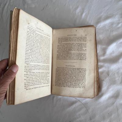 Antique Book Ends & Leather bound Books (LR-RG)