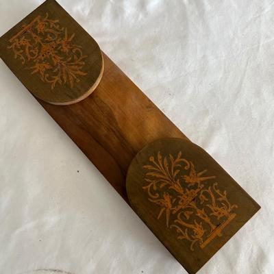 Antique Book Ends & Leather bound Books (LR-RG)