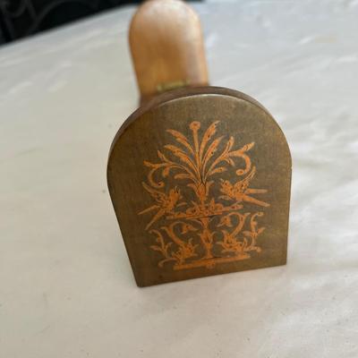 Antique Book Ends & Leather bound Books (LR-RG)