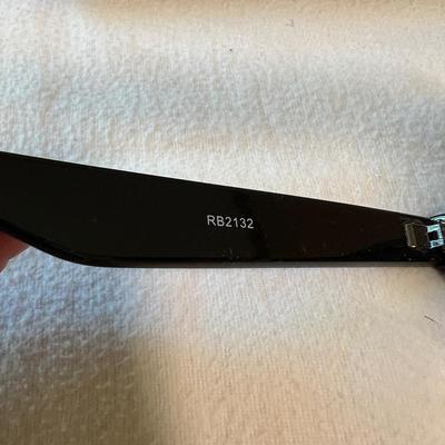 Ray Ban Sunglasses w Case
