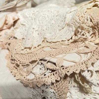Big Lot Lace, Tattering, Linens