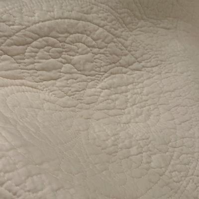 Lot Bed Linens - 2 Home Classics Comforters w 3 Pillow Covers