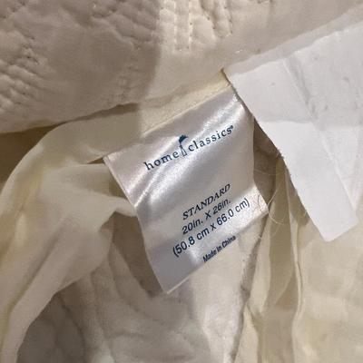 Lot Bed Linens - 2 Home Classics Comforters w 3 Pillow Covers