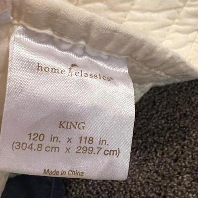 Lot Bed Linens - 2 Home Classics Comforters w 3 Pillow Covers
