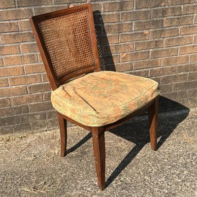 Kindle Furniture Co. Wooden Chair (B1-DZ)