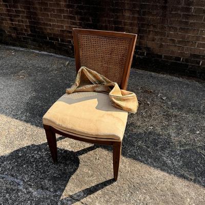 Kindle Furniture Co. Wooden Chair (B1-DZ)