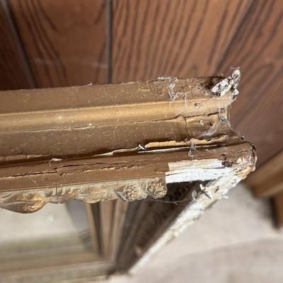 Large Gold Colored Ornate Mirror (B1-DZ)