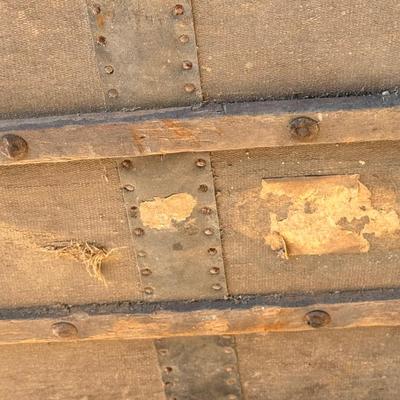 Rustic Steamer Trunk (B1-DZ)