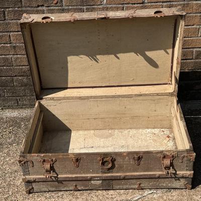 Rustic Steamer Trunk (B1-DZ)