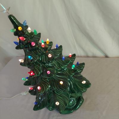 Vintage Lit Ceramic Christmas Tree (P-BBL)