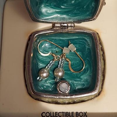 Shalimar Perfume Bottles and More Vanity Items (PB-BBL)