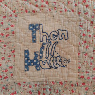 Three Little Pigs Quilt w/ Display Bar (P-BBL)