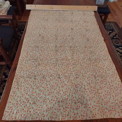 Three Little Pigs Quilt w/ Display Bar (P-BBL)