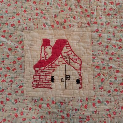Three Little Pigs Quilt w/ Display Bar (P-BBL)