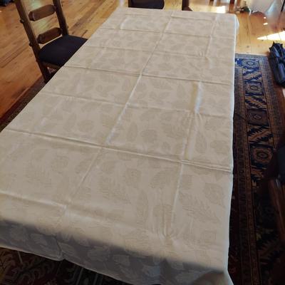Tablecloths, Cloth Napkins and Placemats (DR-BBL)