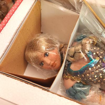 Lot #354 Margarita Carnaval in Rio LImited Edition Doll - new in Box
