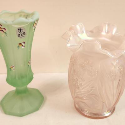Lot #357 2 pretty pieces of Fenton Art Glass