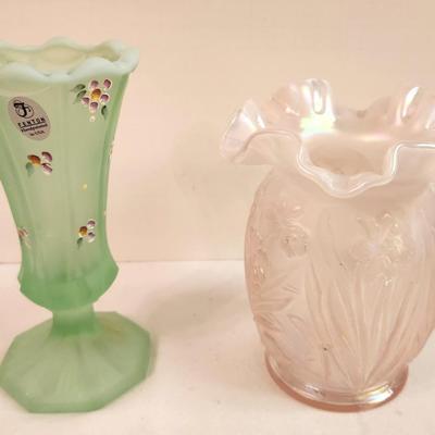 Lot #357 2 pretty pieces of Fenton Art Glass