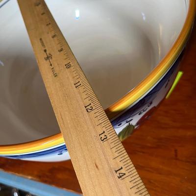 Lot 311 Lot of Bowls & other