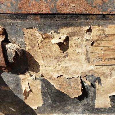 Well Traveled Trunk (B1-KD)