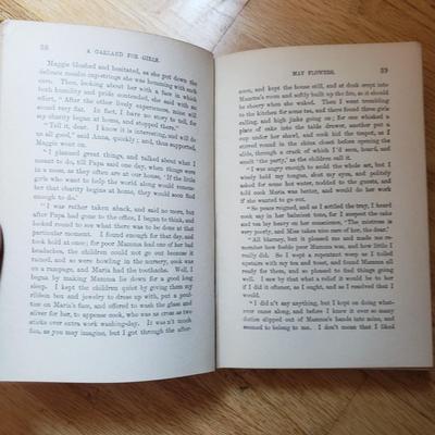 Assortment of Red Antique and Vintage Books (LR-KD)