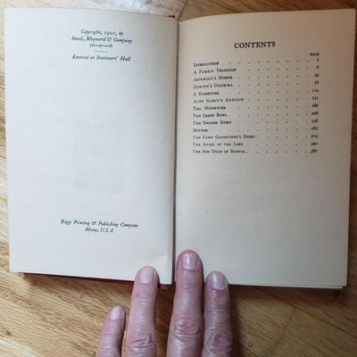 Assortment of Red Antique and Vintage Books (LR-KD)