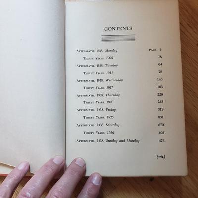 Assortment of Red Antique and Vintage Books (LR-KD)