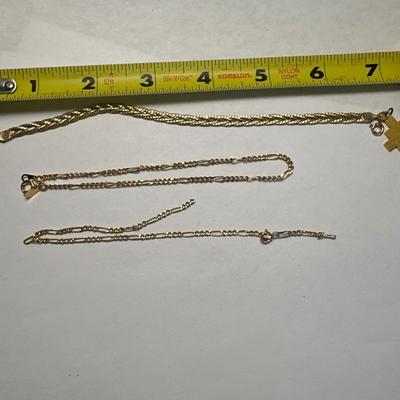Gold Tone bracelet and links