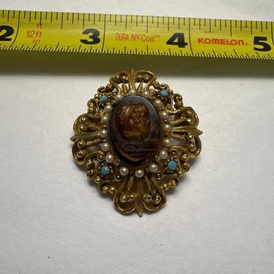 Florenza cameo brooch