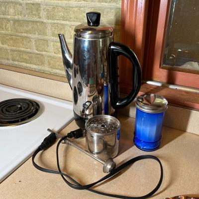 Lot 322 Coffee pot & Cobalt sugar jar