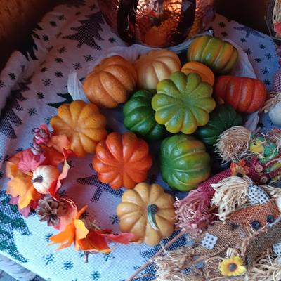 FALL DECORATIONS