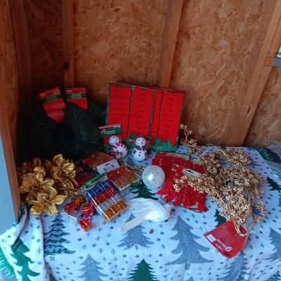 HOLIDAY CRAFT SUPPLIES