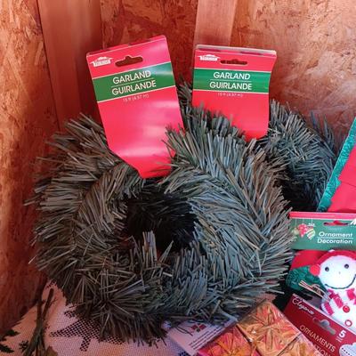HOLIDAY CRAFT SUPPLIES