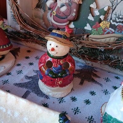 HOLIDAY PICTURE, SHAKERS AND MORE