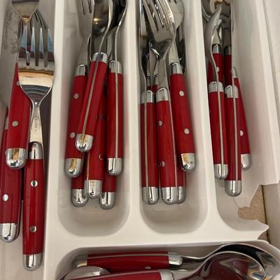Silverware & misc kitchen items
