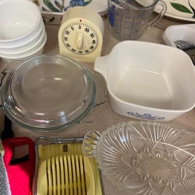 Silverware & misc kitchen items