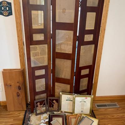 Frames & 3-panel frame divider