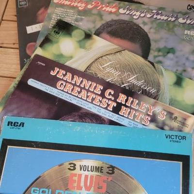 Detrola turntable, vinyl