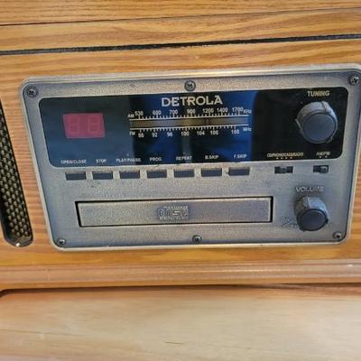 Detrola turntable, vinyl