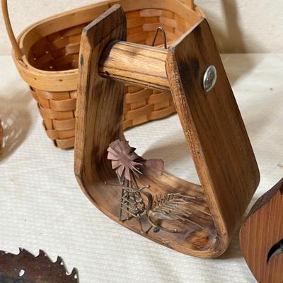 Lot 334 Baskets & Western decor